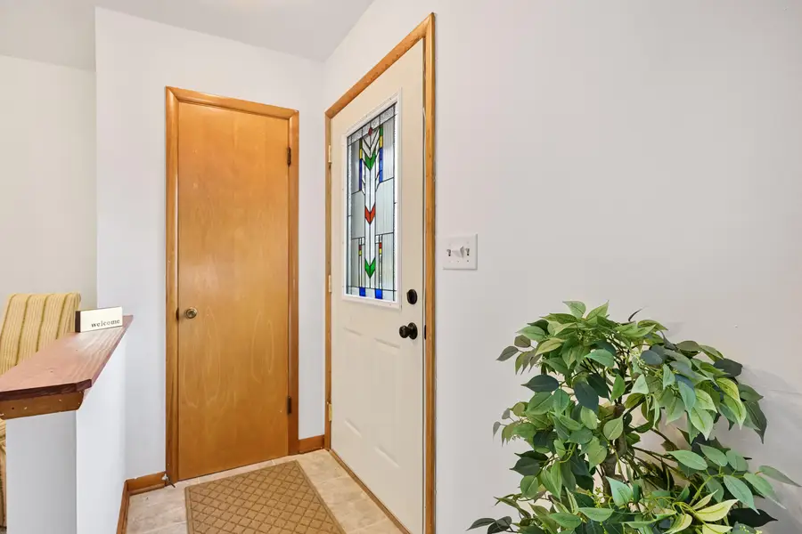 5732 W Fountain Ave, Milwaukee, WI 53223 - Image #3