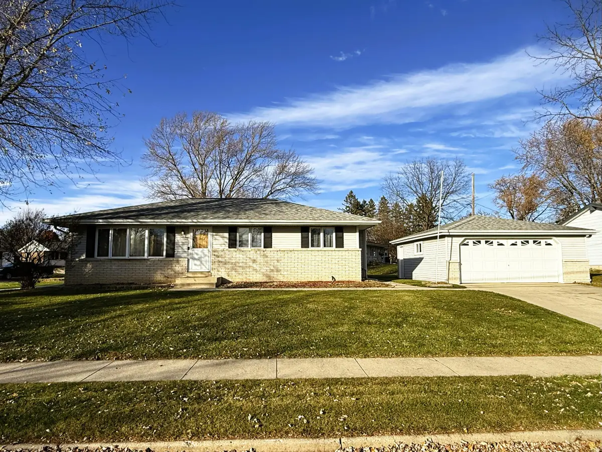 N88W17868 N Christman Rd, Menomonee Falls, WI 53051 - Image #1
