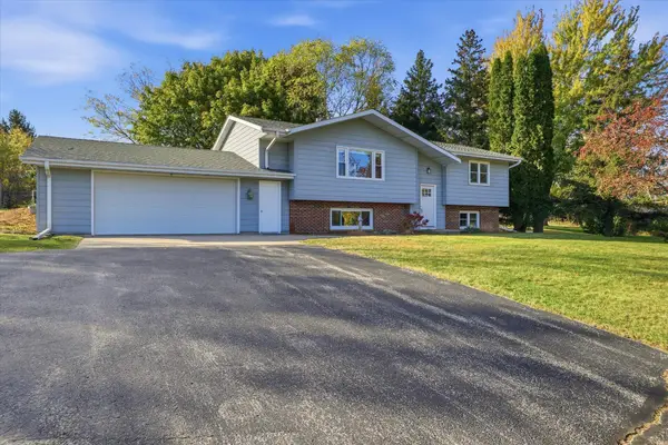 6837 Reuter Ln, Barton, WI 53090