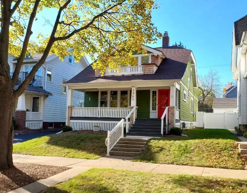 3905 N Farwell Ave, Shorewood, WI 53211 - Image #1