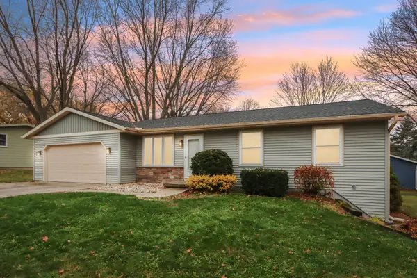 580 Lilac Ln, Lake Mills, WI 53551