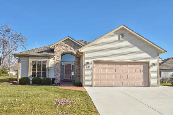 W204N16318 Jackson Dr, Jackson, WI 53037