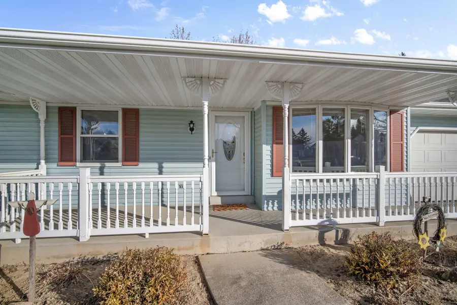 7526 North Point Ct, Barton, WI 53040 - Image #2