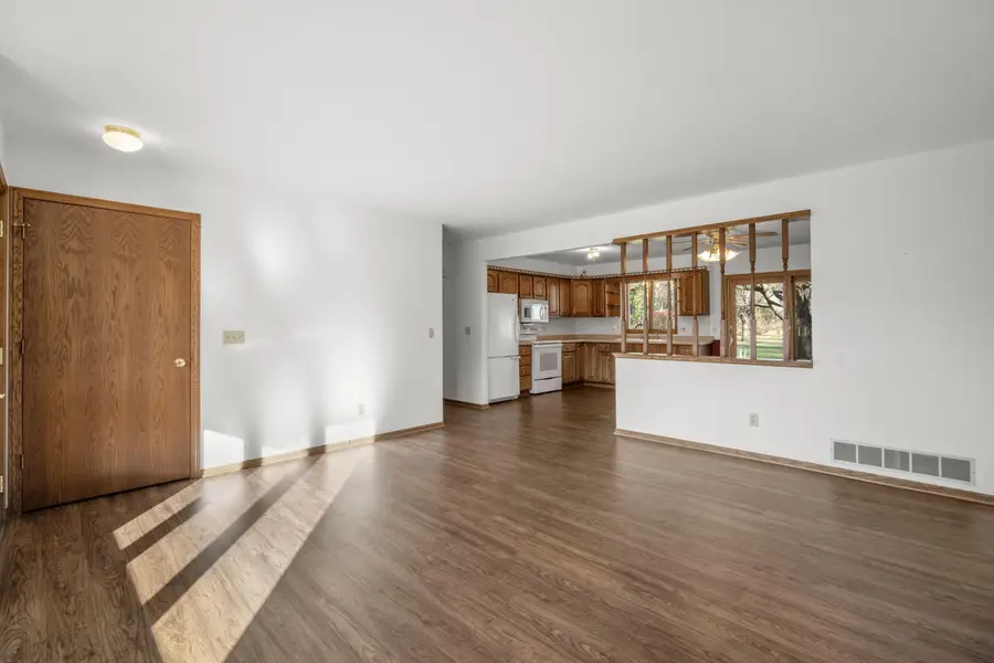 7526 North Point Ct, Barton, WI 53040 - Image #3