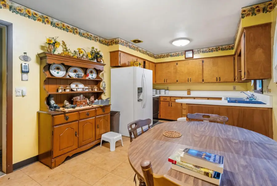 2424 Spring St, Racine, WI 53405 - Image #2