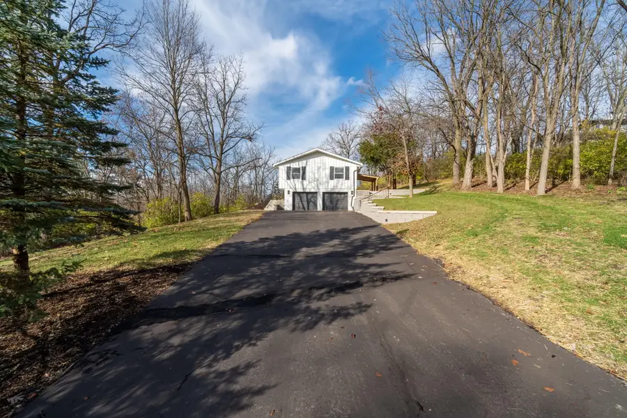 21740 W Lochinvar Ln, New Berlin, WI 53146 - Image #3