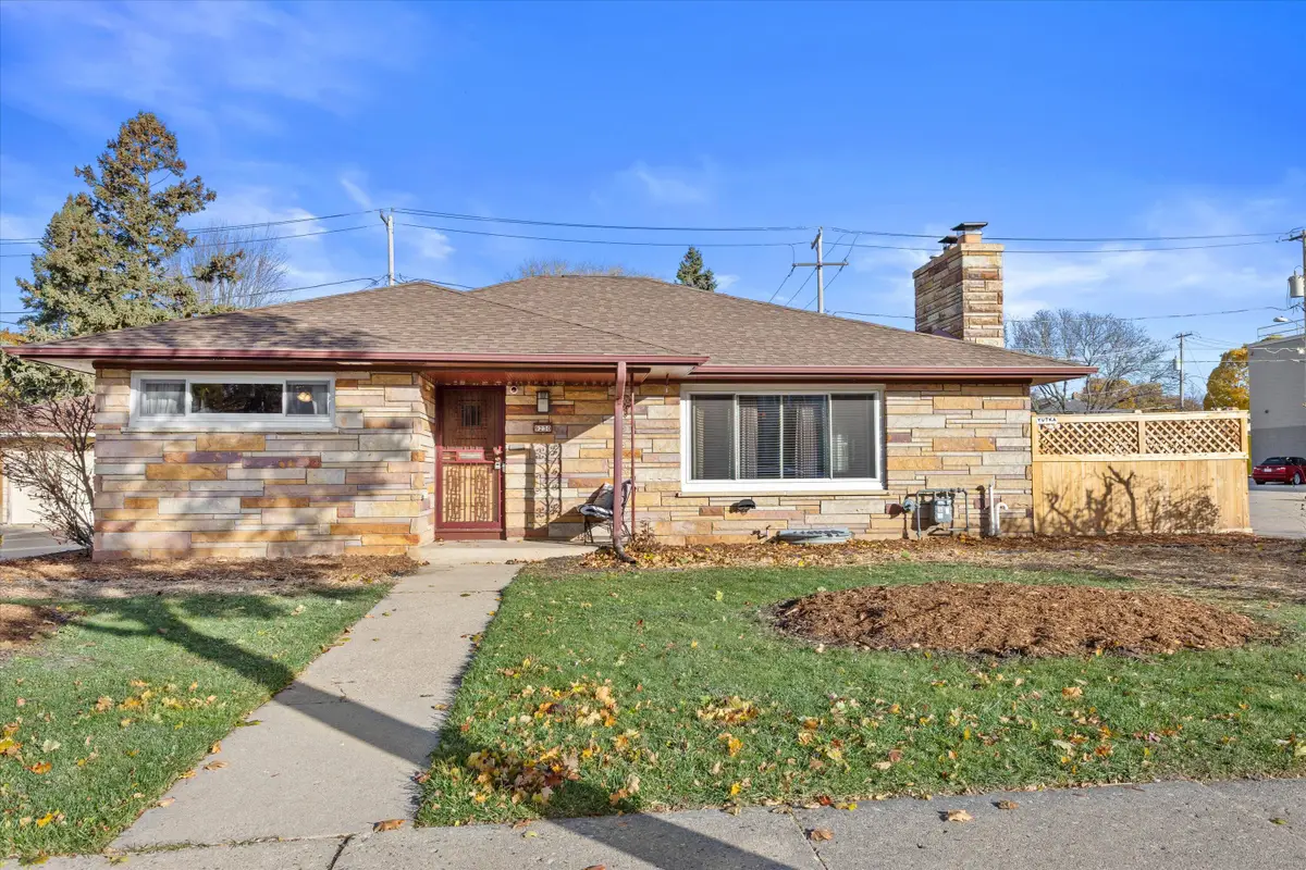 9230 W Center St, Milwaukee, WI 53222 - Image #1