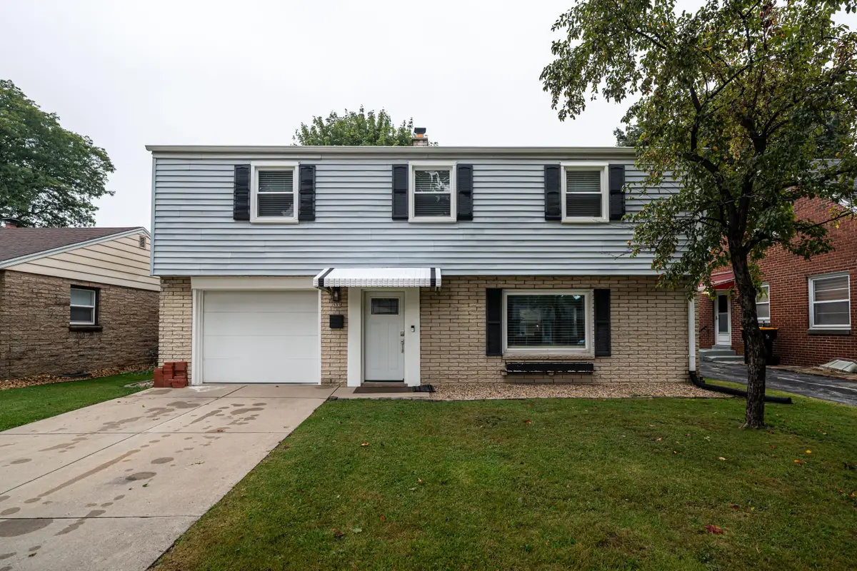 555 N 105th St, Wauwatosa, WI 53226 - Image #1