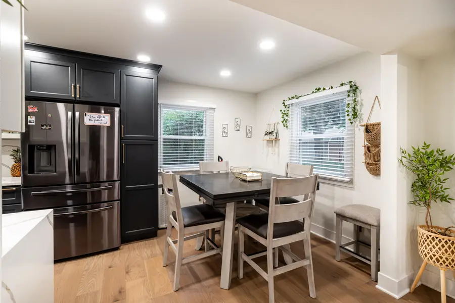 555 N 105th St, Wauwatosa, WI 53226 - Image #3