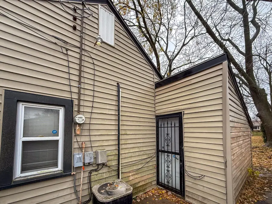 4268 N 69th St, Milwaukee, WI 53216 - Image #2