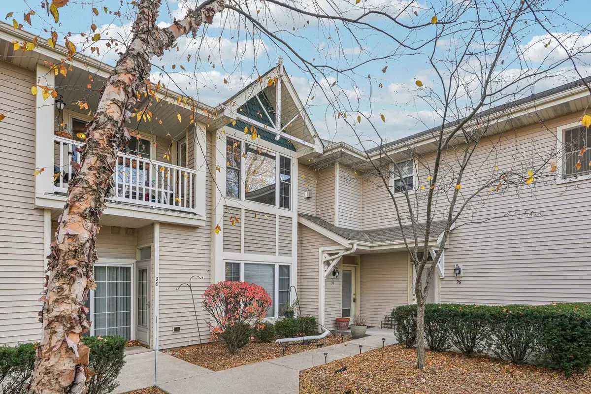 6170 Walnut Ln, Cudahy, WI 53110 - Image #1