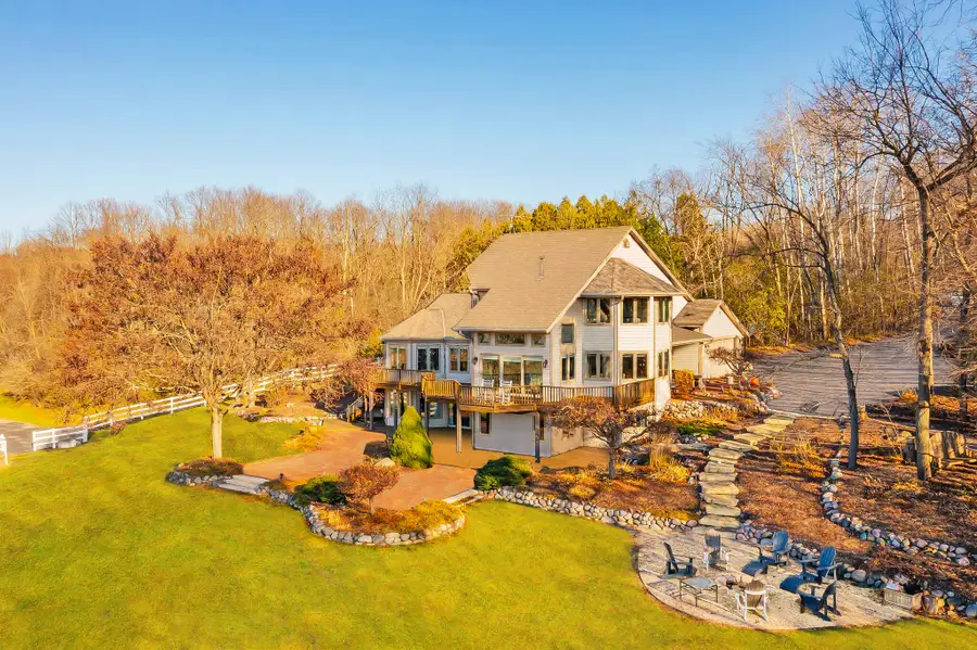 1507 St Augustine Rd, Erin, WI 53027 - Image #2