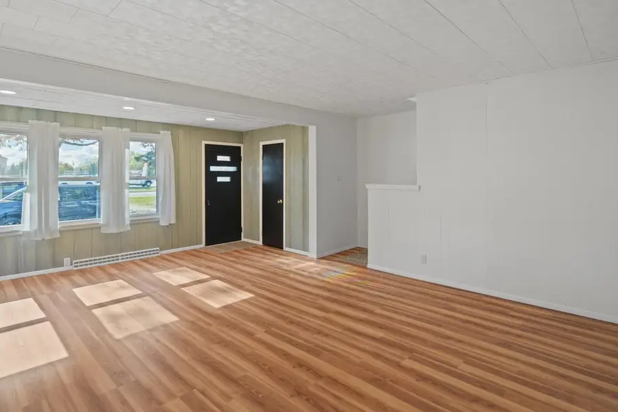 8820 Durand Ave, Sturtevant, WI 53177 - Image #3