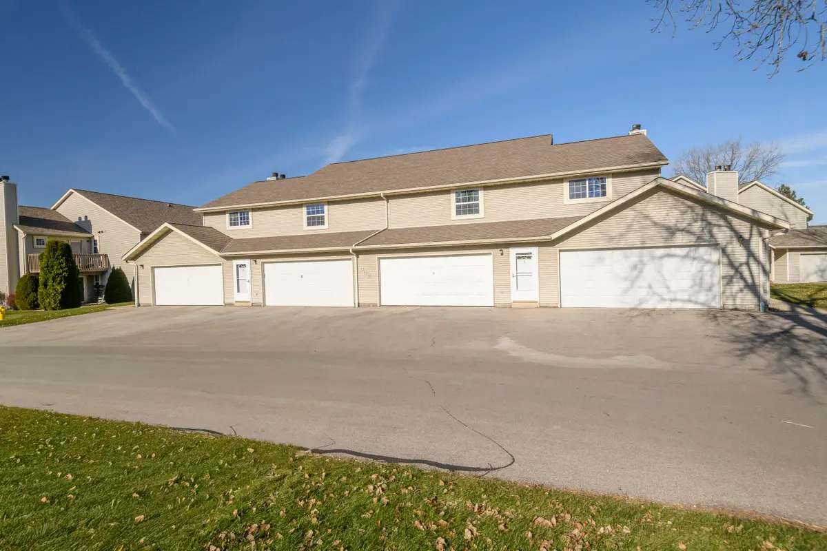 449 Slinger Rd, Slinger, WI 53086 - Image #1