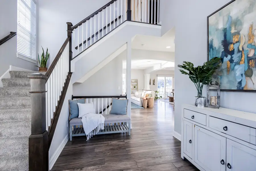 W137N6161 Weyer Farm Ct, Menomonee Falls, WI 53051 - Image #3