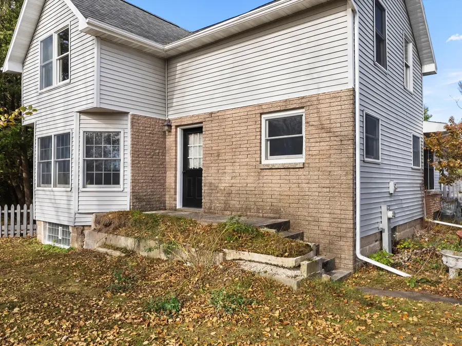 6704 Viceroy Rd, Two Rivers, WI 54241 - Image #2