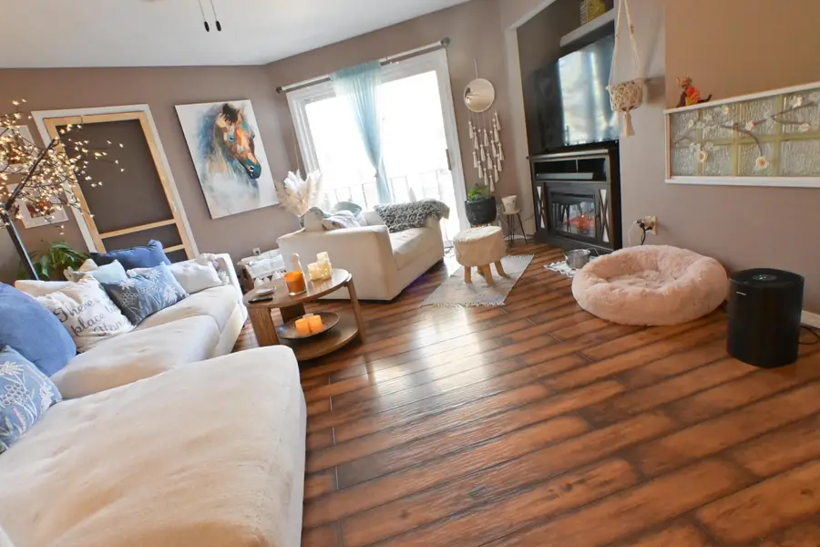 W169N11588 Biscayne Dr, Germantown, WI 53022 - Image #3