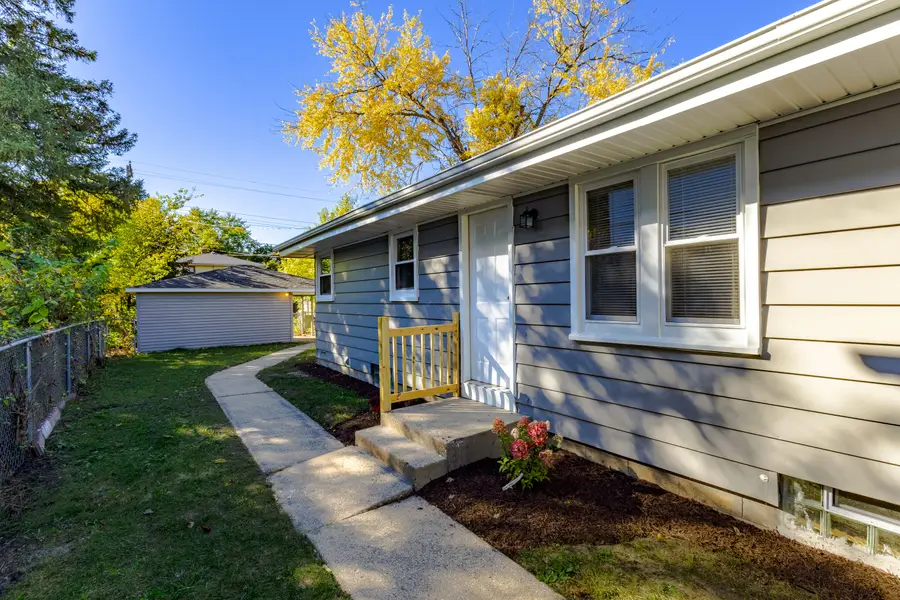 5709 N 93rd St, Milwaukee, WI 53225 - Image #2