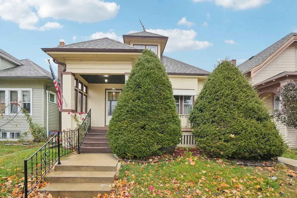 2918 W Greenfield Ave, Milwaukee, WI 53215 - Image #1