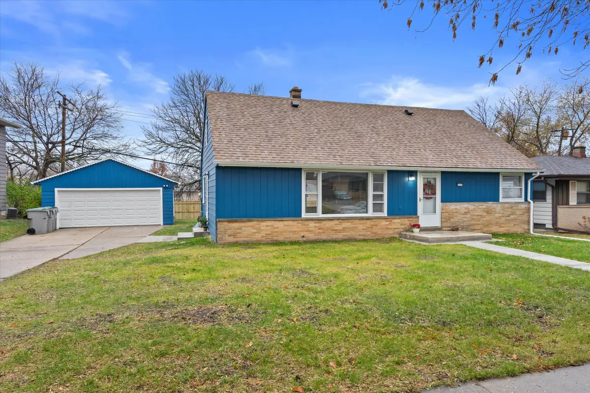 4265 S 22nd St, Milwaukee, WI 53221 - Image #1