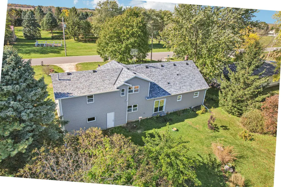 N8688 North Rd, Ixonia, WI 53036 - Image #2