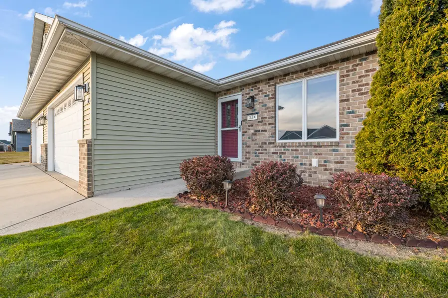 334 Autumn Ln, Campbellsport, WI 53010 - Image #2