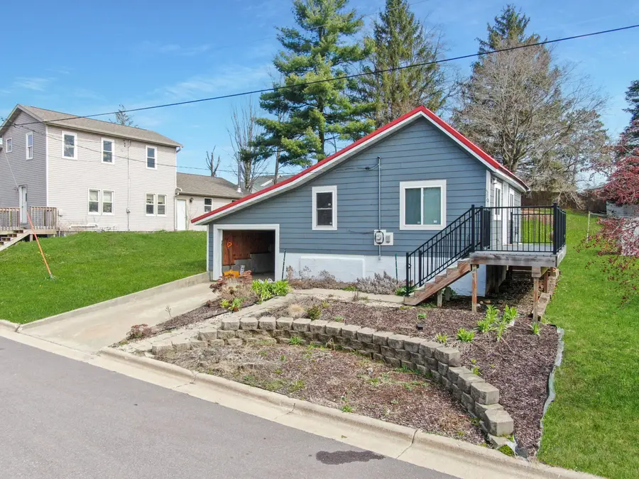 310 Madison St, Hillsboro, WI 54634 - Image #2