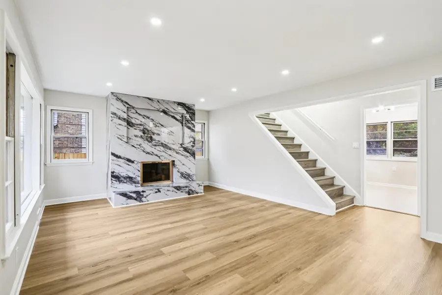 3347 S 47th St, Greenfield, WI 53219 - Image #3