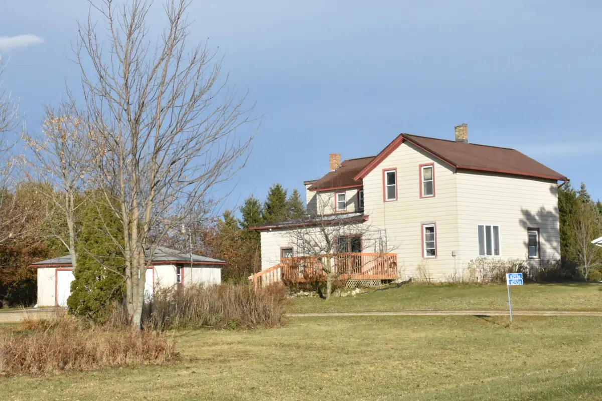 W2534 Demaster Rd, Holland, WI 53070 - Image #1