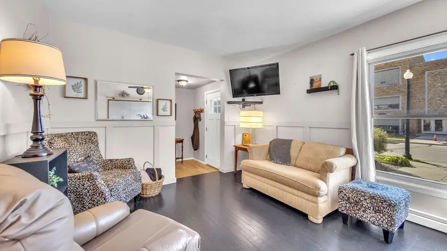 230 Giddings Ave, Sheboygan Falls, WI 53085 - Image #2