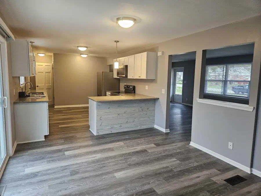 4805 St Regis Dr, Mount Pleasant, WI 53403 - Image #3