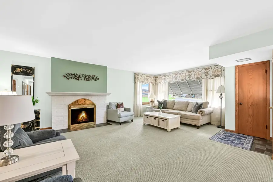 17260 Windemere Rd, Brookfield, WI 53045 - Image #3