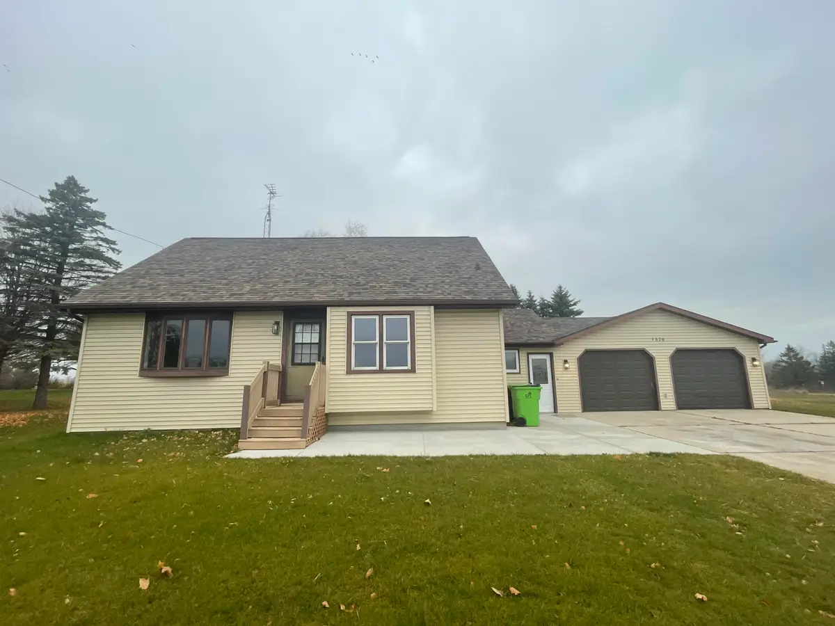 1520 North Ave, Cleveland, WI 53015 - Image #1