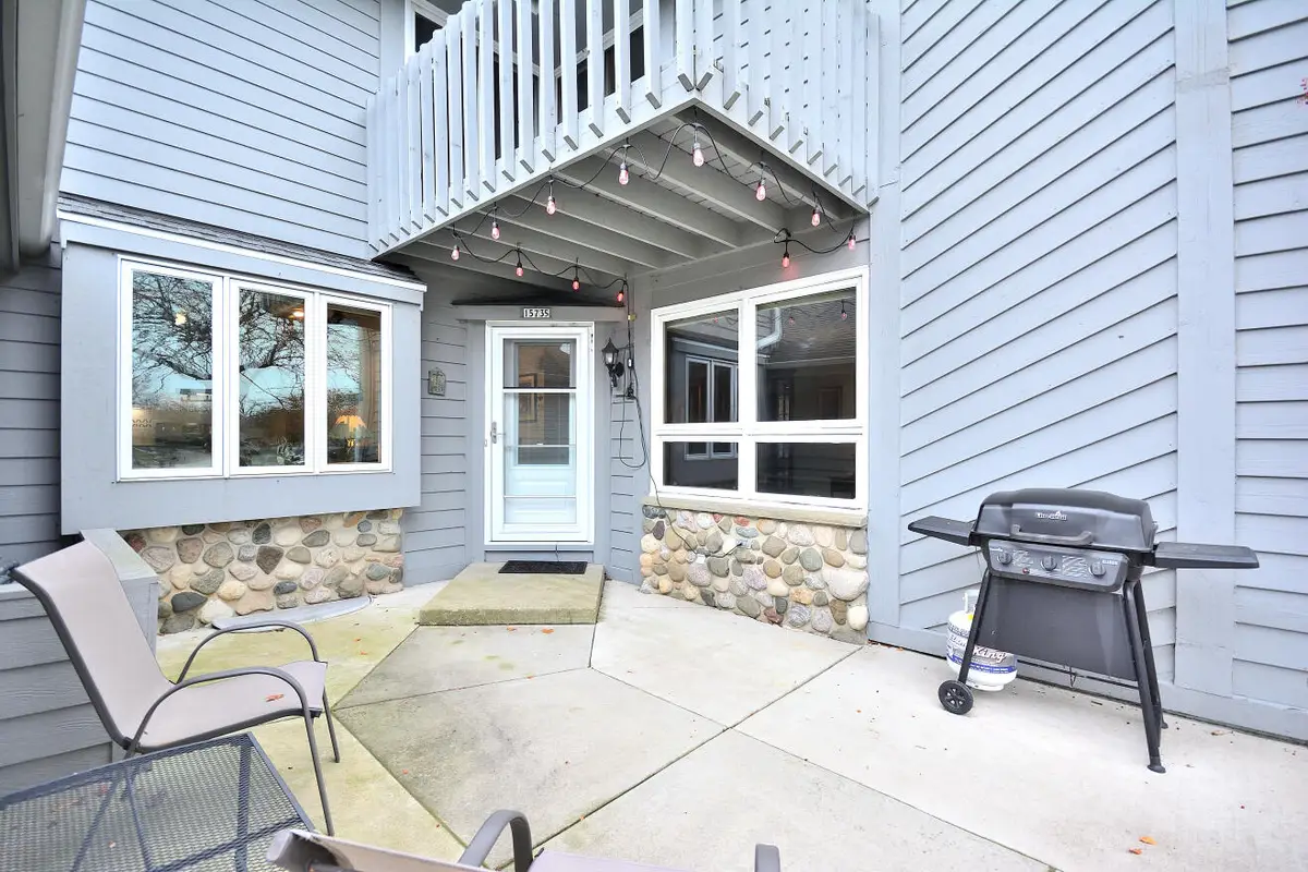 15735 W Brook Dr, New Berlin, WI 53151 - Image #1