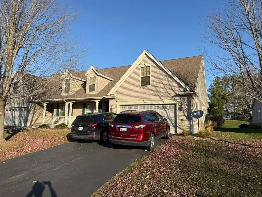 1459 Groves Ln, Union Grove, WI 53182 - Image #2