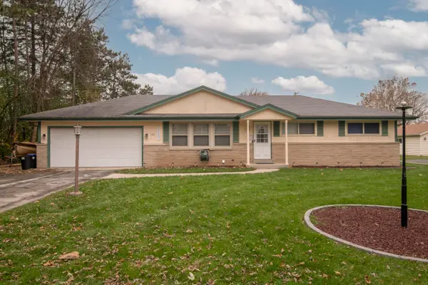 335 Kossow Rd, Brookfield, WI 53186