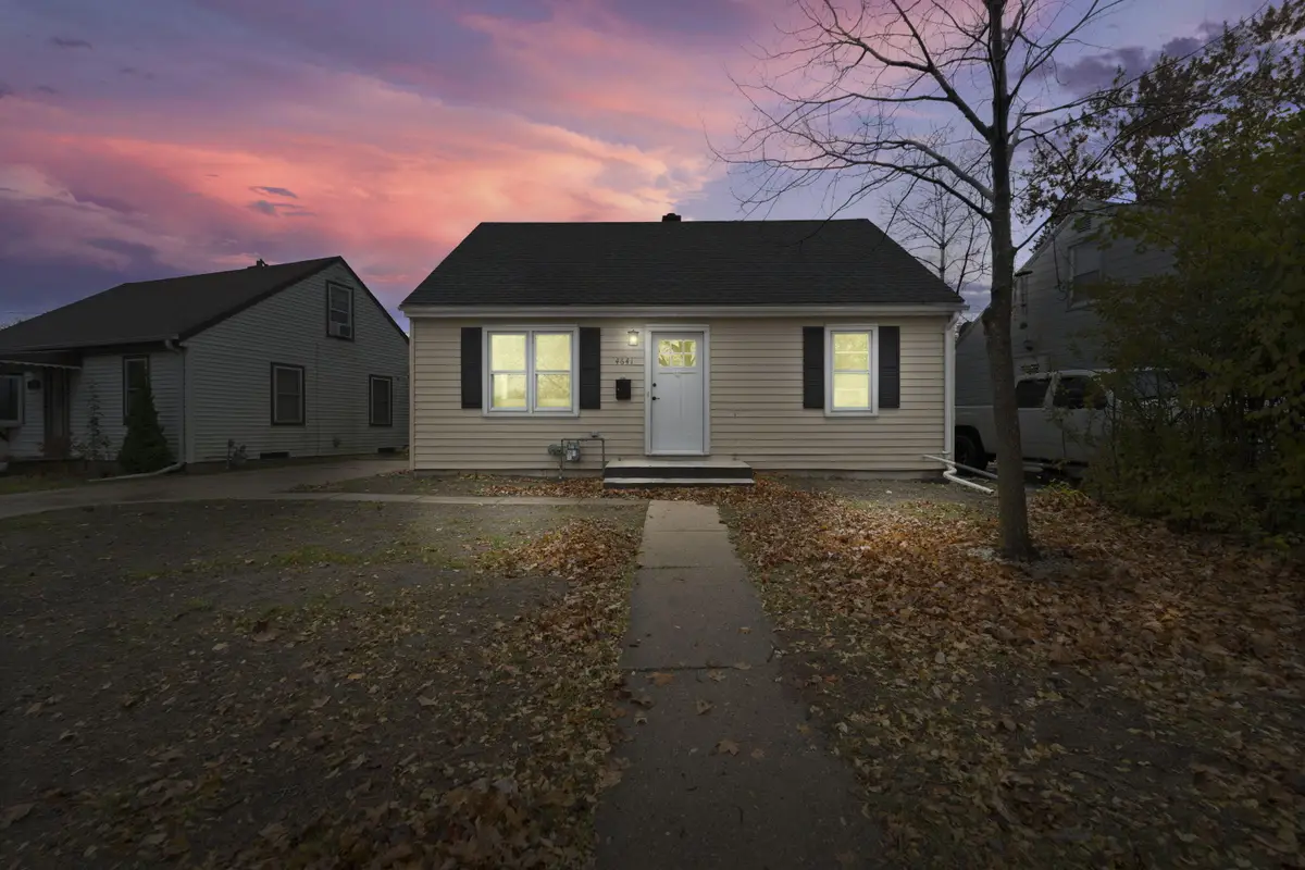 4641 W Montrose Ave, Milwaukee, WI 53219 - Image #1