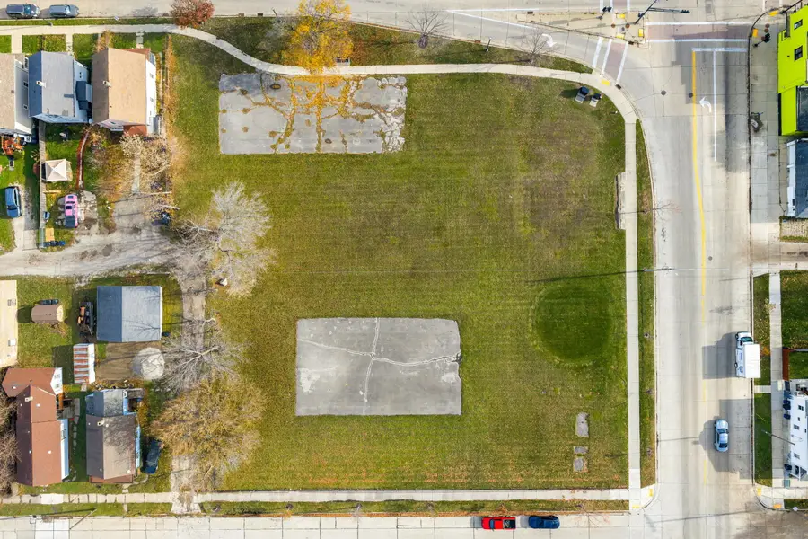 1206 De Koven Ave, Racine, WI 53403 - Image #2