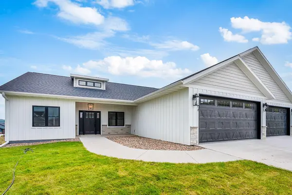 264 Southern Dr, Holmen, WI 54636