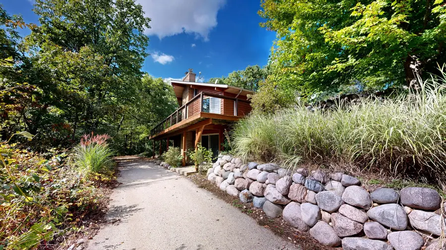 W7724 Deep Pond Rd, Whitewater, WI 53190 - Image #2