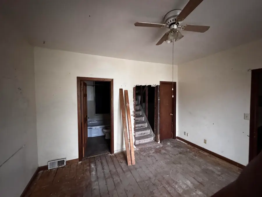 1523 Geneva St, Racine, WI 53404 - Image #2