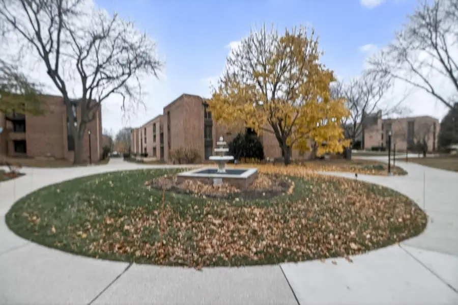 1818 E Shorewood Blvd, Shorewood, WI 53211 - Image #2