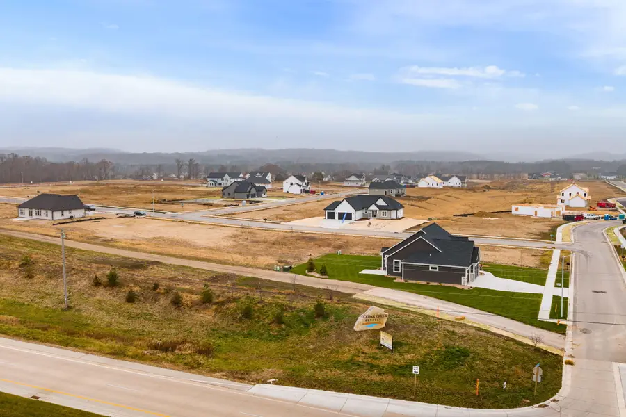 416 Sandstone St, Slinger, WI 53086 - Image #3