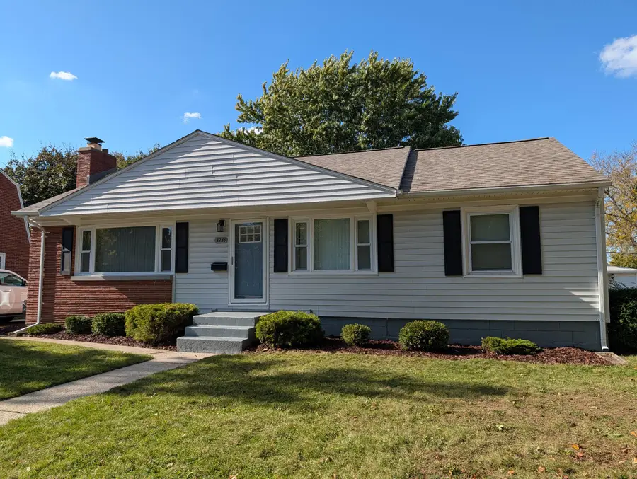 3233 S 55th St, Milwaukee, WI 53219 - Image #2