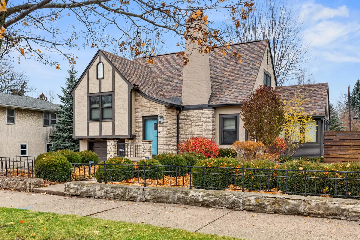 2707 Main St, La Crosse, WI 54601 - Image #1