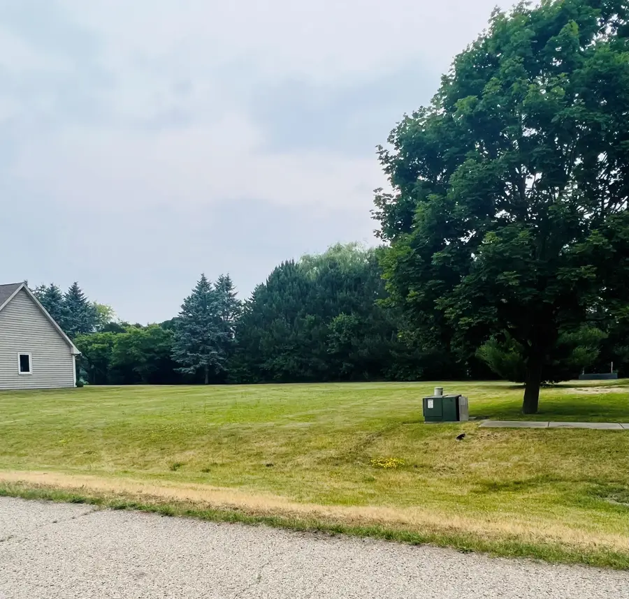 217 Prairie Pedal Ln, Sharon, WI 53585 - Image #2
