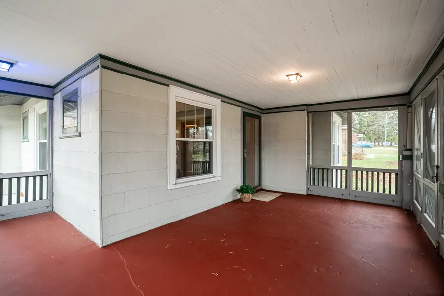 723 E College Ave, Waukesha, WI 53186 - Image #2