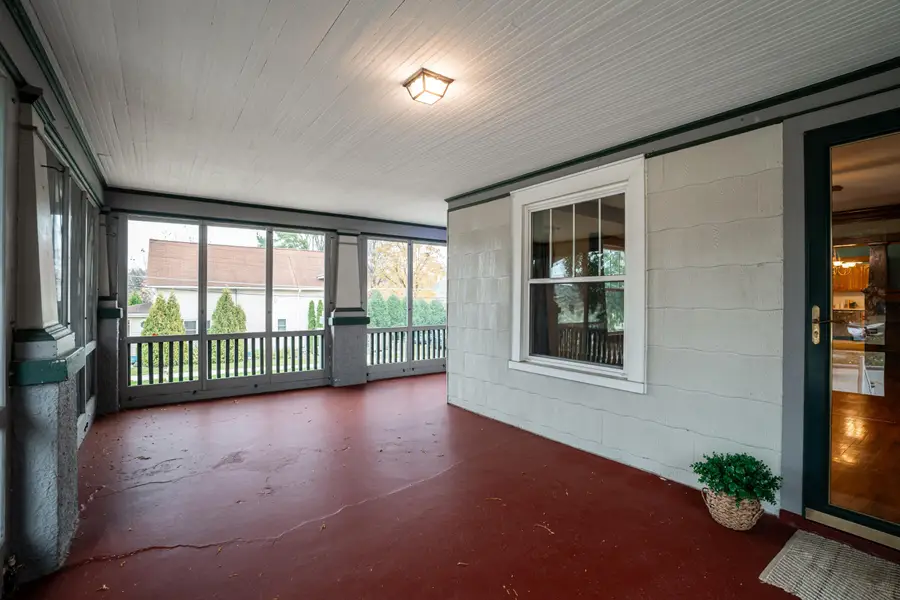 723 E College Ave, Waukesha, WI 53186 - Image #3