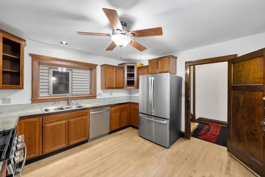 3121 N Dousman St, Milwaukee, WI 53212 - Image #2