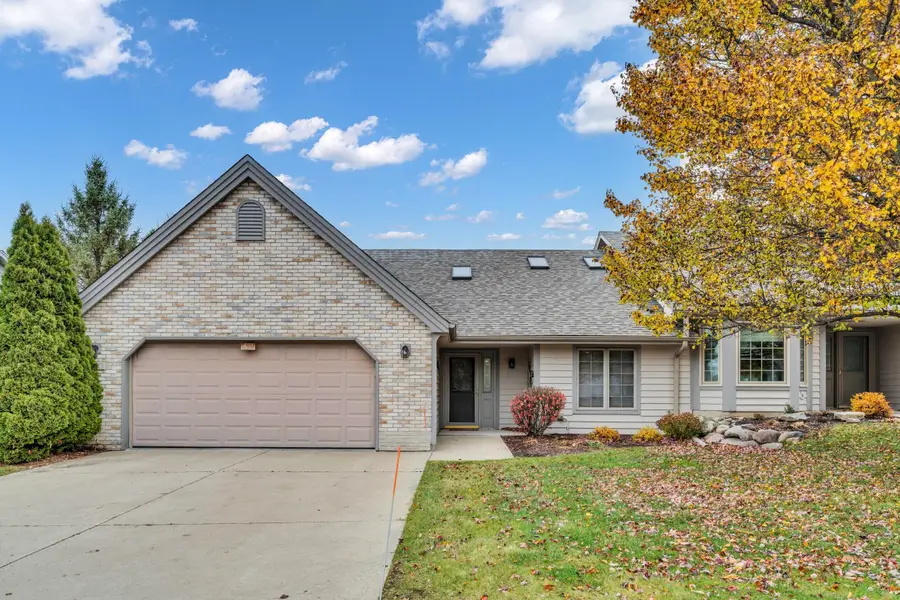 433 Quail Point Dr, Mount Pleasant, WI 53406 - Image #2
